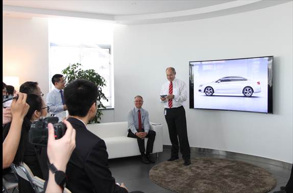 巴斯特的极致天窗工艺冰球突破豪华版遇见伟(图11)