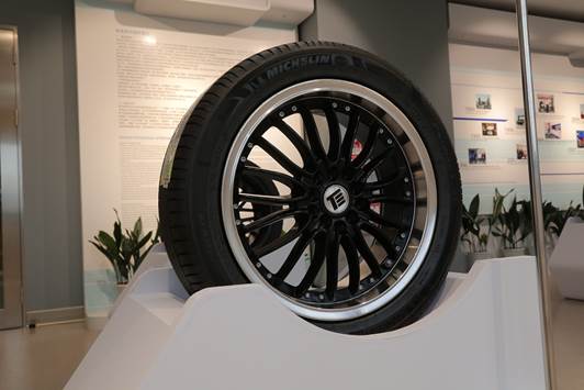 巴斯特的极致天窗工艺冰球突破豪华版遇见伟(图32)